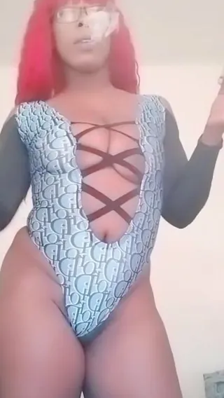 FreakyAssIvyy