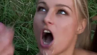 Teenagers Bae gibt zwei Jungs im Dschungel einen tollen Bj