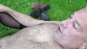 Dirty Sex inside a Berlin Park