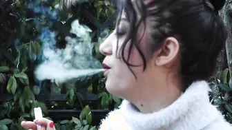I smoke 2 Rothmans together outside