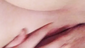 Amateur squirting and having fun