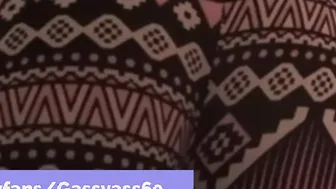 Earthly leggings cant handle my nasty gassy booty
