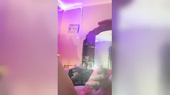 Blonde Plays with her stunning vagina