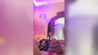Blonde Plays with her stunning vagina