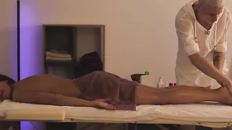 Masseur boned client during session and cum into mouth