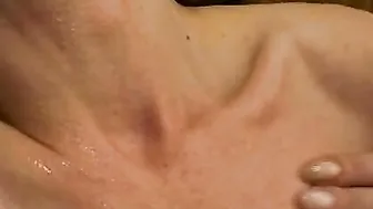 Dark Haired wird Gang Bang gefickt
