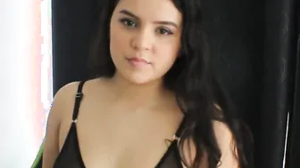 I discover that my stepsister is a web cam celeb and