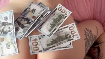bimbos from Tinder Fucks me for Cash on the first Date