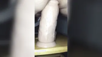 Stretching my snatch with a vibrator into my butt