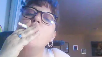 Bombshell Dark Haired Quick Smoke- Close Up