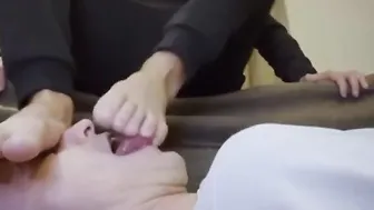 Sub worships his masters foot