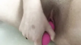 Cumming  pee with toy 