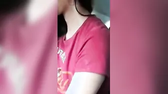 Me la cojo en el auto a mitad de la calle