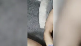 Primos follando a pelo mientras sus padres estan fuera. Twinks