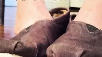 Bellas Foot Soles inside Worn Out TOMS Hispanic Thick Soles