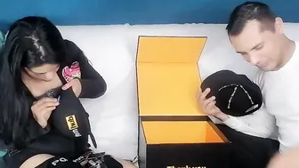 Unboxing PornHub 25k thanks