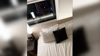 【個人撮影】金髪ショートヘアの美人と夜景を楽しみながらバックでガン突き