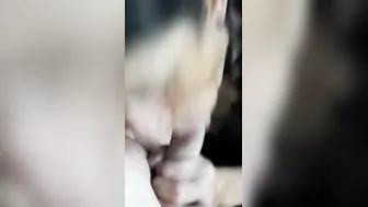 Une pipe et éjacule dans ma bouche