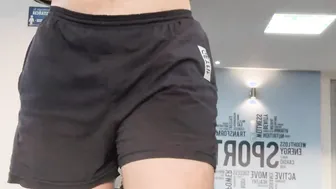 I spilled Cum into the gym / rough dick into the gym / vergon duro tira leche en el Gym