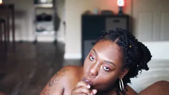 Hot African BBW Hottie Makes Love To The Cock With Her Mouth