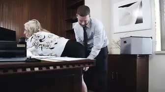 Mom secretaries freeused by pervy boss