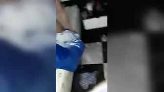 Su esposa lo pilla teniendo sexo con otra