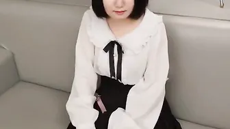 処女の可愛い日本女子はセックスするためフェラと初めての中出し