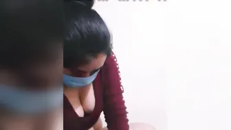 Blue-eyed Muslim woman masturbates and goes viral xxx
