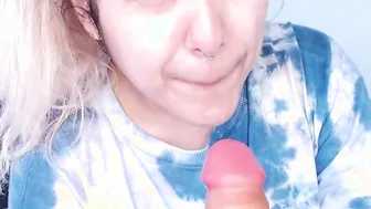 Molly gimica su con piernas extendidas