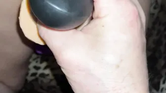 Uncontainable milf jizzes with a gigantic didol into her snatch