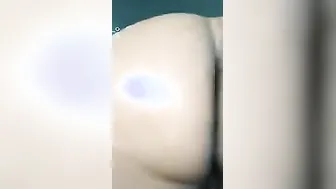 Black 19 year old Twerk inside hot tub