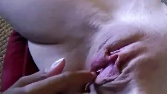 Dyke 18 yo licks twat then dildos asshole