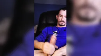 solo male cummed - Latino wanker jerks out a load of jizz
