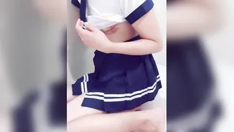 SWEETHEART COLLEGE GIRL DECIDED TO TEASE SNATCH