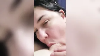 Bbw mom Kira Cumz blowing penis again 