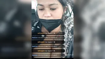 Hawaiian bimbo live outdoor boob play