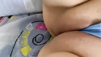 Moans and jizzes from morning masturbation