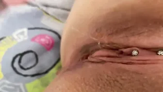 Moans and jizzes from morning masturbation