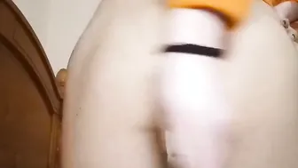 Anal casero intentando abrir mi apretado culito con un pepino