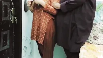 Pakistani Cougar Concealed Sex With Neighbours Uncle With Clear Hindi Audio