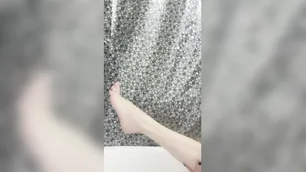 Shaving my Goddess legs