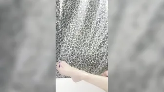 Chiana Blue porn video – Shaving my Goddess legs