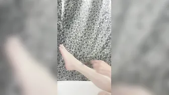 Shaving my Goddess legs
