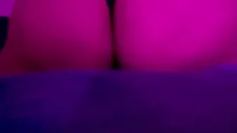 Thick Hispanic Squirts on Vibrator