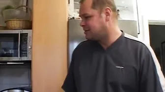 Huge Titt porn video – Kuechenhilfe meiner Frau gefickt