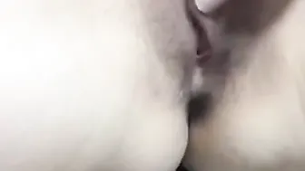 寝る前にパイパンマンコいじめてグチュグチュ痙攣オナニー(素人、個人撮影、無修正