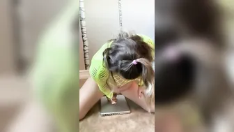 Amateur mom sex toy rides