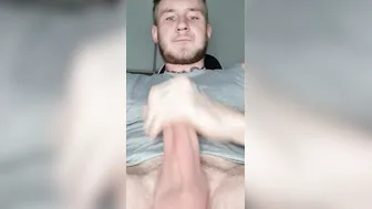 Badex20 porn video – Jerking off my rough huge penis and my nuts are boucing