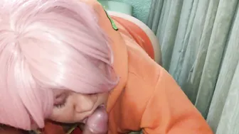 College chick Loves Having a Cock inside Her Mouth