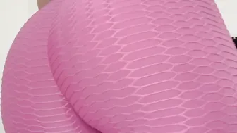 Fanny Farting Into Pants Up Close